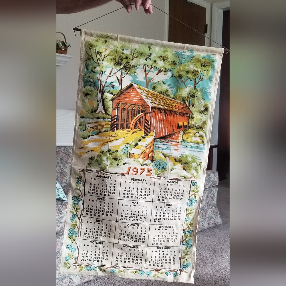 Vintage 1975 Calendar Towel